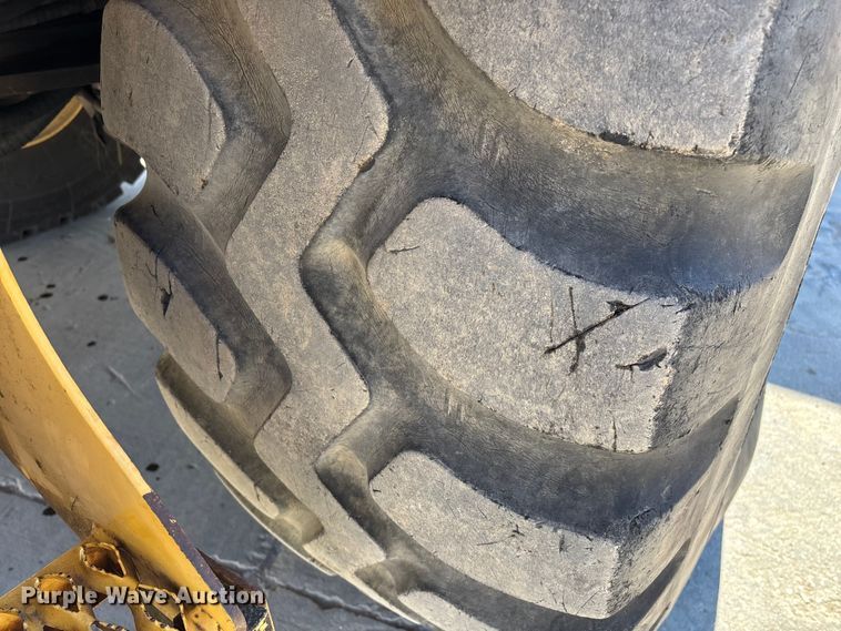 image for item FG0019 Grove RT635C crane