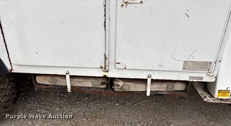 image for item FG0020 1989 GMC C7 digger derrick truck