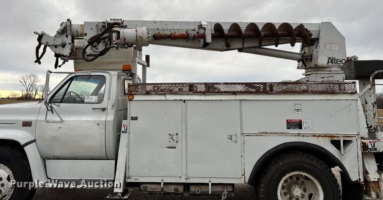 image for item FG0020 1989 GMC C7 digger derrick truck