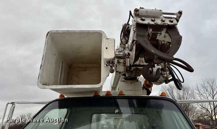 image for item FG0020 1989 GMC C7 digger derrick truck