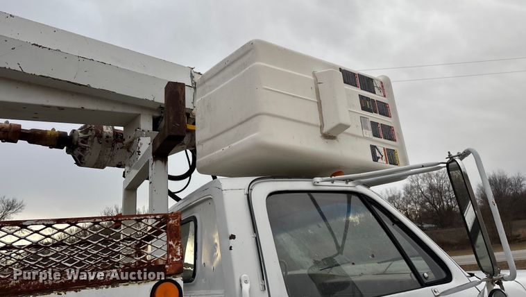 image for item FG0020 1989 GMC C7 digger derrick truck