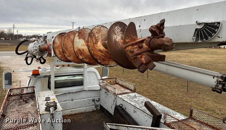 image for item FG0020 1989 GMC C7 digger derrick truck