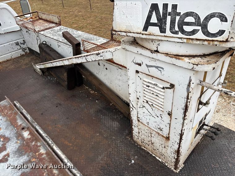 image for item FG0020 1989 GMC C7 digger derrick truck