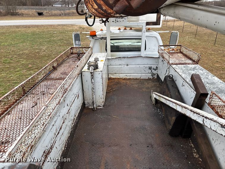 image for item FG0020 1989 GMC C7 digger derrick truck