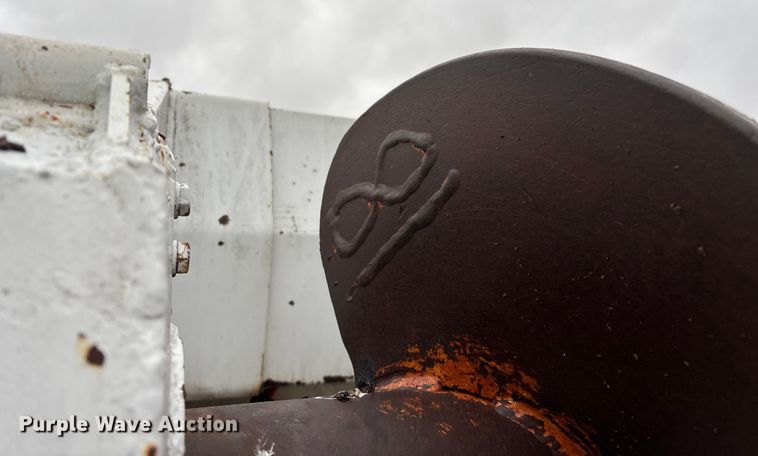 image for item FG0020 1989 GMC C7 digger derrick truck