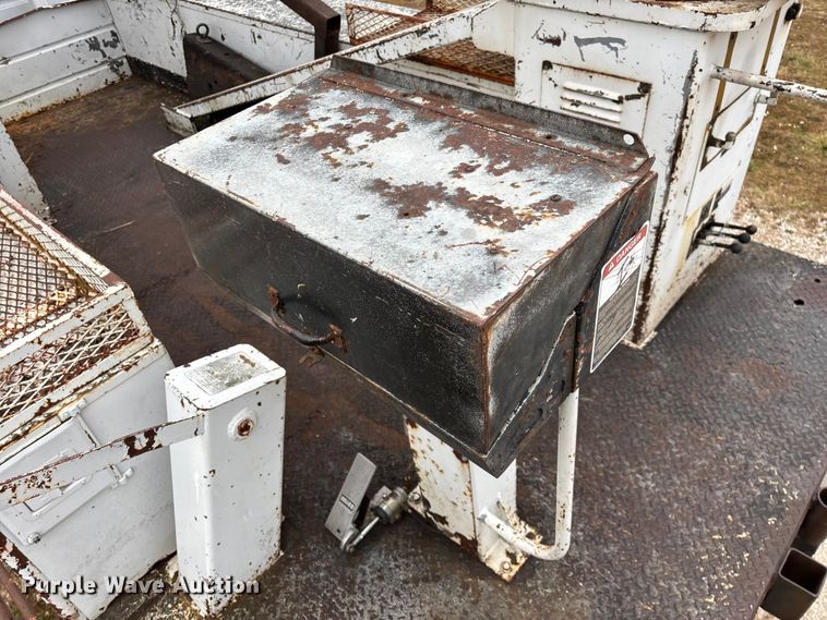 image for item FG0020 1989 GMC C7 digger derrick truck