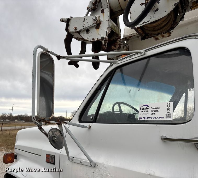 image for item FG0020 1989 GMC C7 digger derrick truck