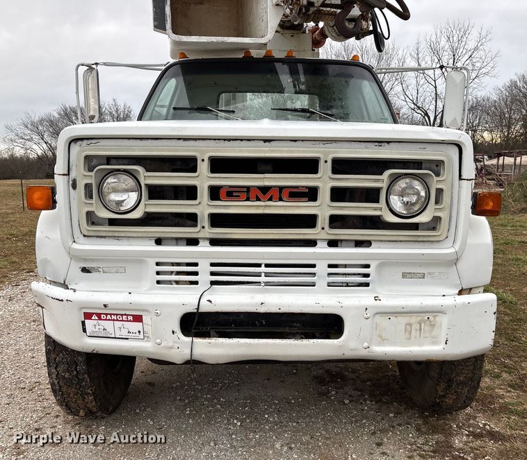 image for item FG0020 1989 GMC C7 digger derrick truck