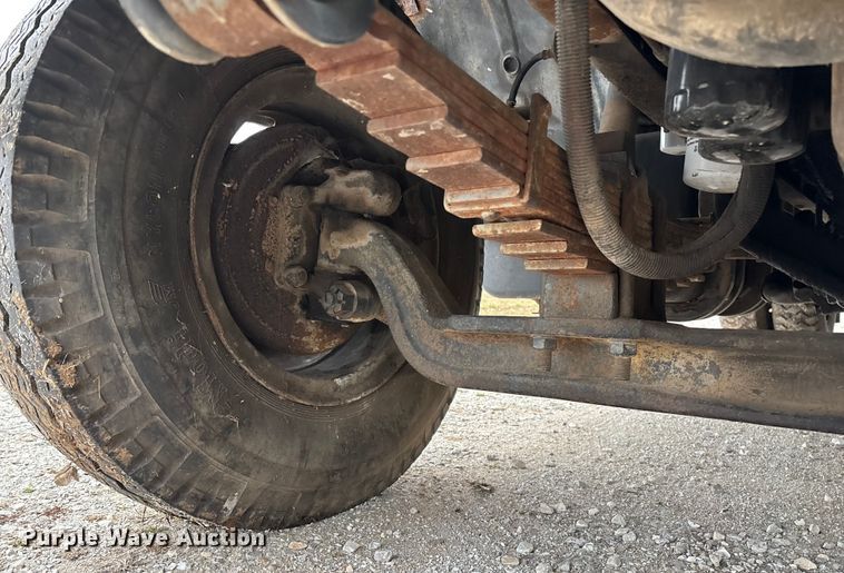 image for item FG0020 1989 GMC C7 digger derrick truck