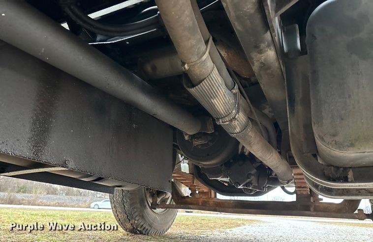 image for item FG0020 1989 GMC C7 digger derrick truck