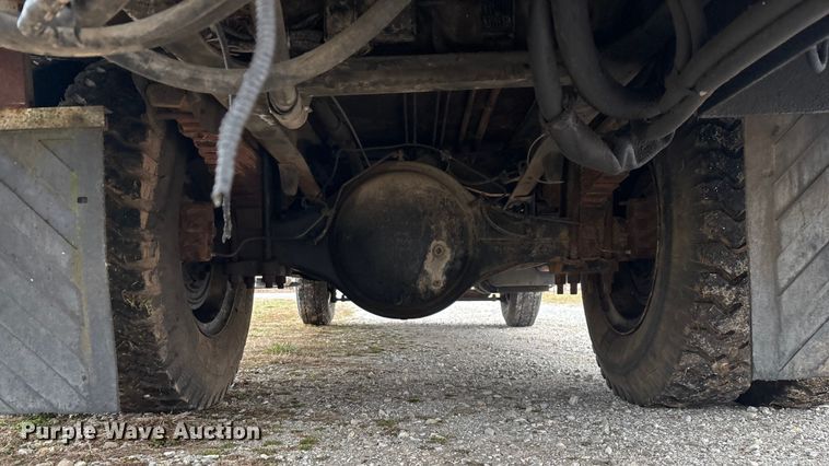 image for item FG0020 1989 GMC C7 digger derrick truck