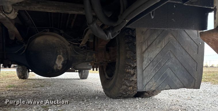 image for item FG0020 1989 GMC C7 digger derrick truck