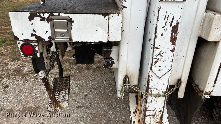 image for item FG0020 1989 GMC C7 digger derrick truck