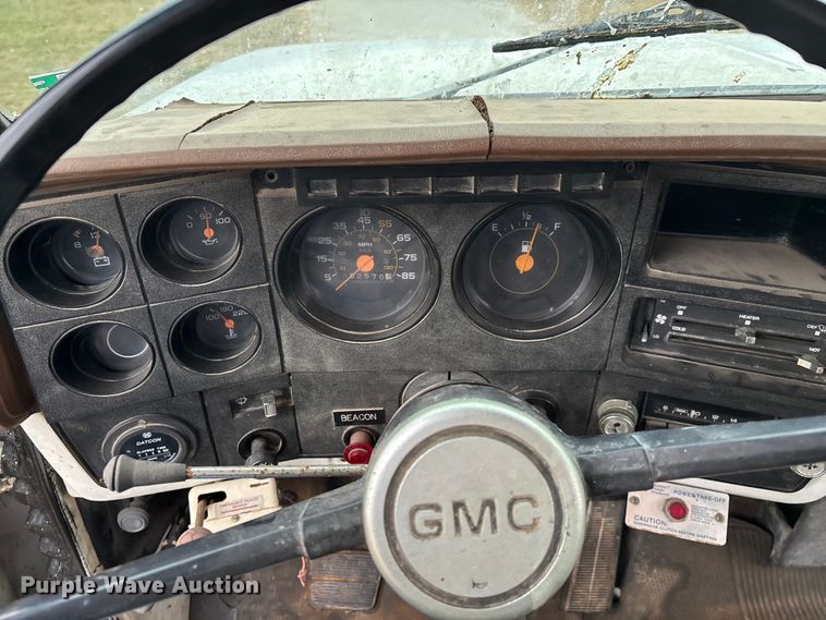 image for item FG0020 1989 GMC C7 digger derrick truck