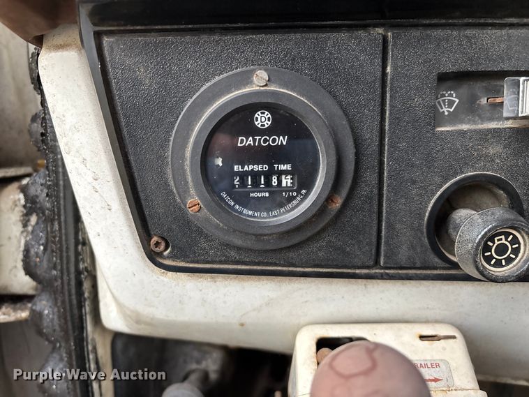 image for item FG0020 1989 GMC C7 digger derrick truck