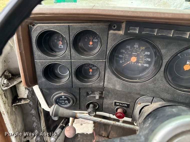 image for item FG0020 1989 GMC C7 digger derrick truck