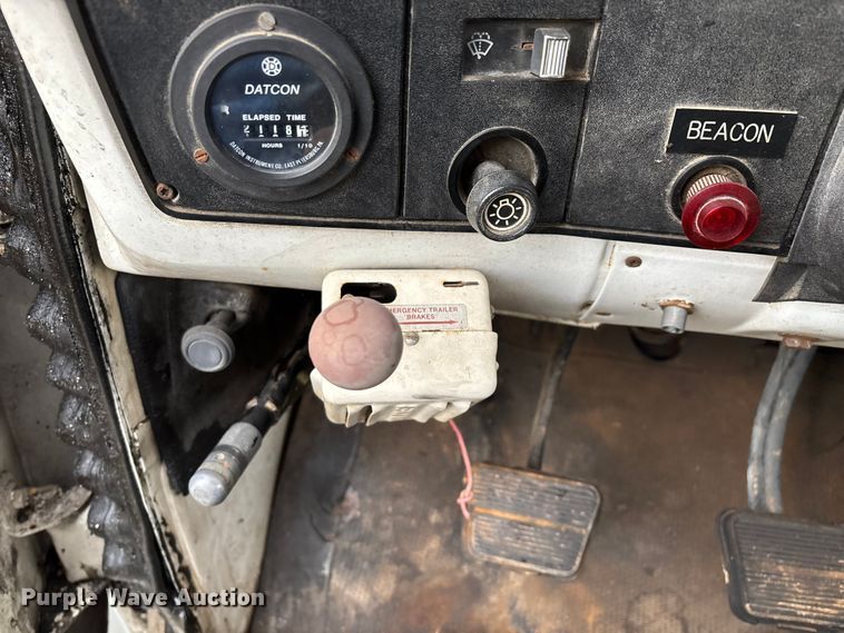 image for item FG0020 1989 GMC C7 digger derrick truck