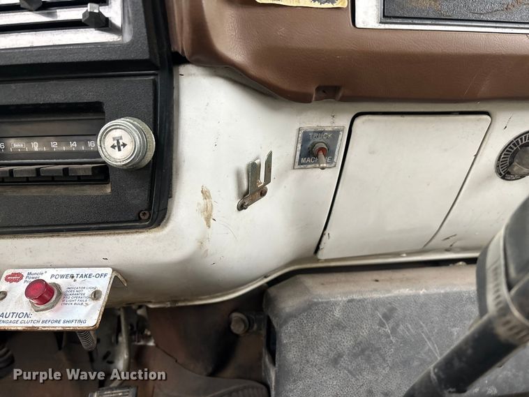 image for item FG0020 1989 GMC C7 digger derrick truck