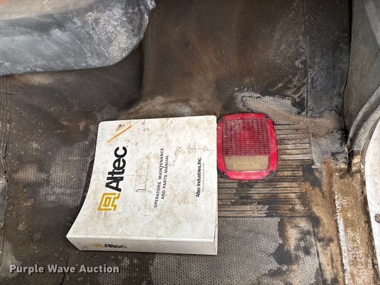 image for item FG0020 1989 GMC C7 digger derrick truck