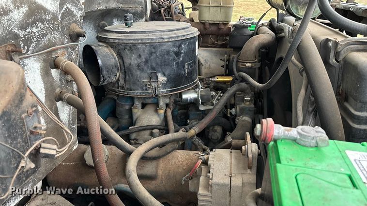 image for item FG0020 1989 GMC C7 digger derrick truck