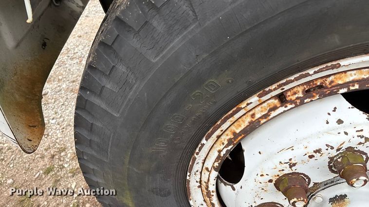 image for item FG0020 1989 GMC C7 digger derrick truck