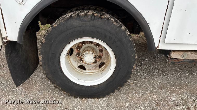 image for item FG0020 1989 GMC C7 digger derrick truck