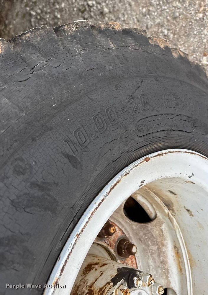 image for item FG0020 1989 GMC C7 digger derrick truck