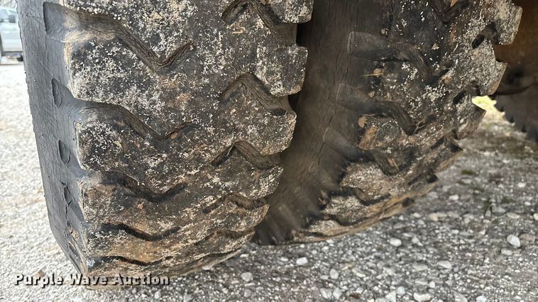 image for item FG0020 1989 GMC C7 digger derrick truck