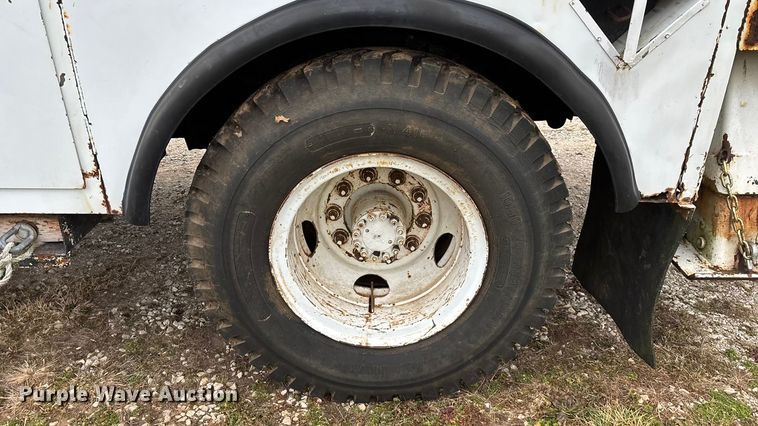 image for item FG0020 1989 GMC C7 digger derrick truck