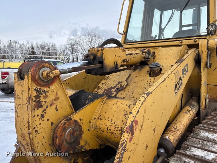 image for item FG0041 1987 Caterpillar 953 track loader