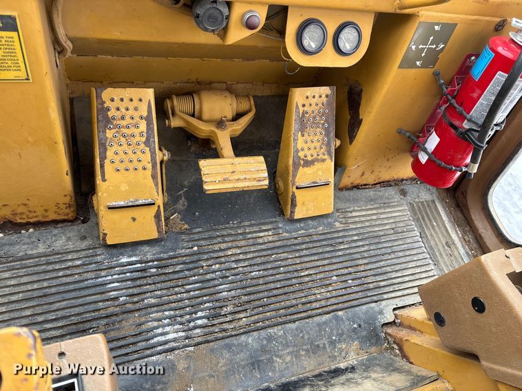 image for item FG0041 1987 Caterpillar 953 track loader