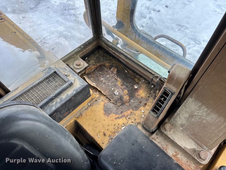 image for item FG0041 1987 Caterpillar 953 track loader