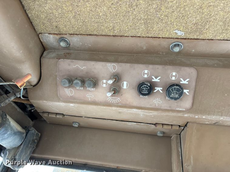 image for item FG0041 1987 Caterpillar 953 track loader