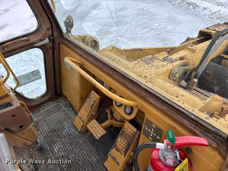 image for item FG0041 1987 Caterpillar 953 track loader