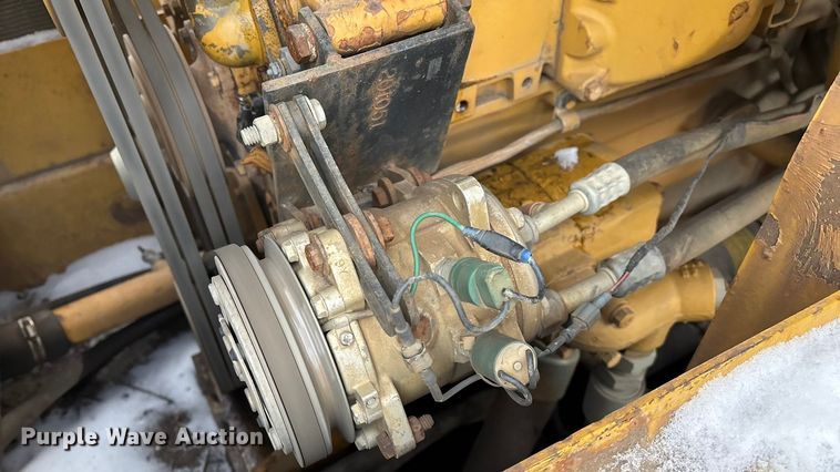 image for item FG0041 1987 Caterpillar 953 track loader