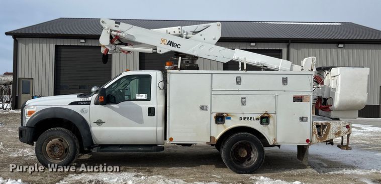 image for item FG0042 2011 Ford F550 Super Duty XL bucket truck
