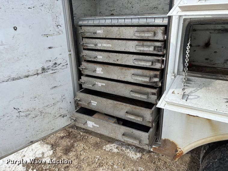 image for item FG0042 2011 Ford F550 Super Duty XL bucket truck