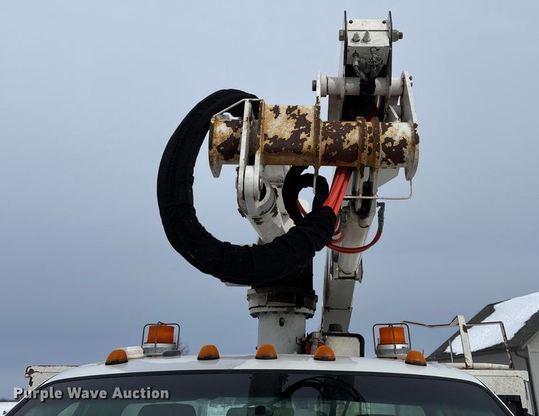 image for item FG0042 2011 Ford F550 Super Duty XL bucket truck