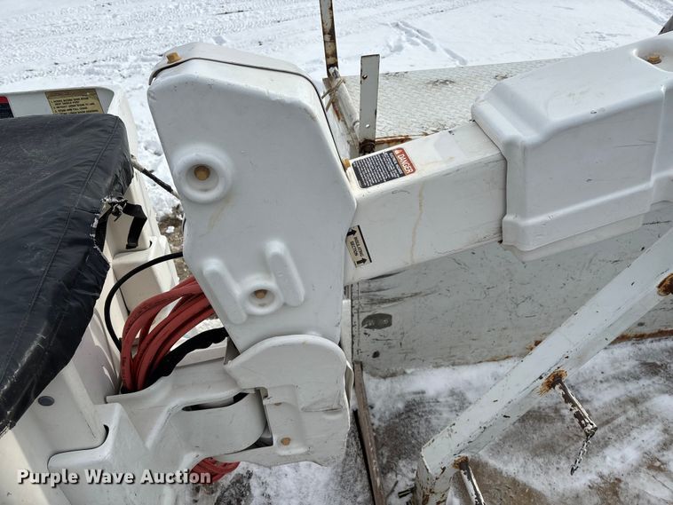 image for item FG0042 2011 Ford F550 Super Duty XL bucket truck