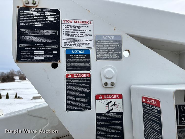 image for item FG0042 2011 Ford F550 Super Duty XL bucket truck