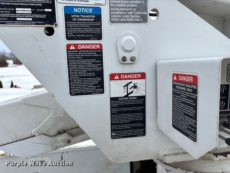 image for item FG0042 2011 Ford F550 Super Duty XL bucket truck