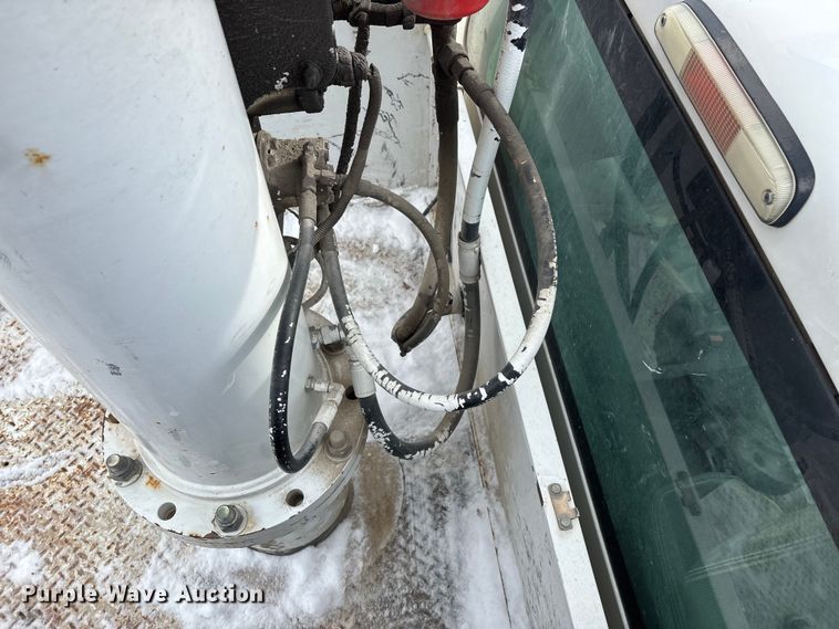 image for item FG0042 2011 Ford F550 Super Duty XL bucket truck