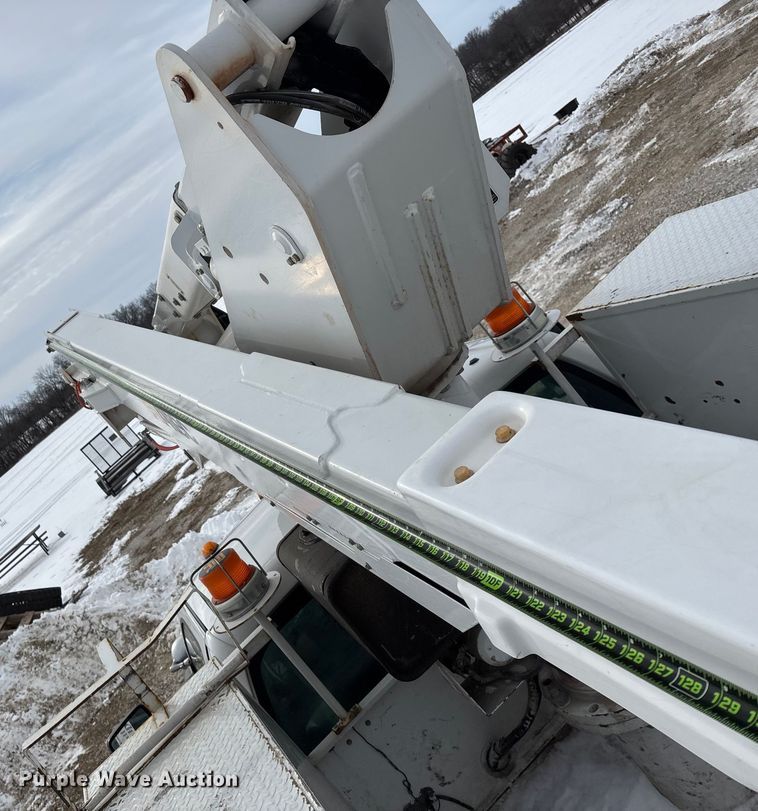 image for item FG0042 2011 Ford F550 Super Duty XL bucket truck