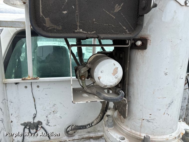 image for item FG0042 2011 Ford F550 Super Duty XL bucket truck