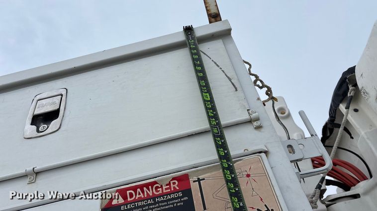 image for item FG0042 2011 Ford F550 Super Duty XL bucket truck