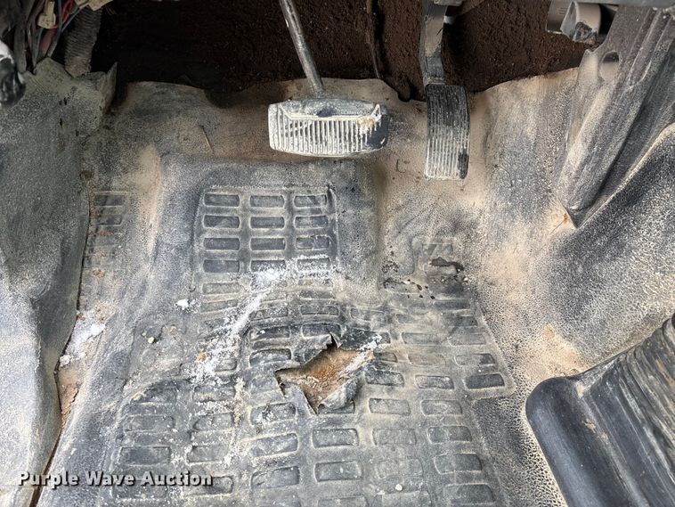 image for item FG0042 2011 Ford F550 Super Duty XL bucket truck