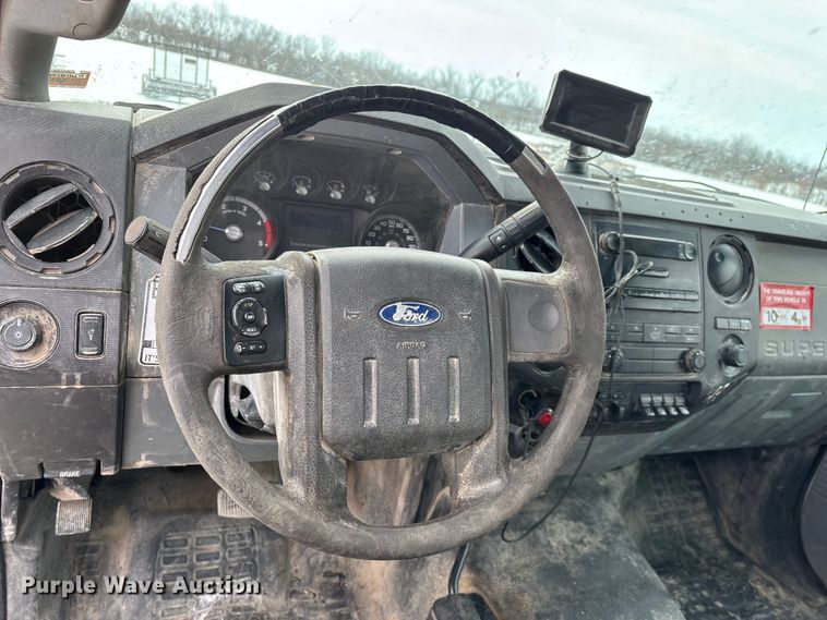image for item FG0042 2011 Ford F550 Super Duty XL bucket truck