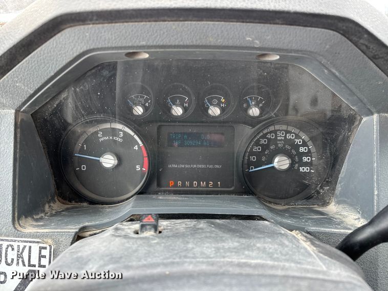 image for item FG0042 2011 Ford F550 Super Duty XL bucket truck