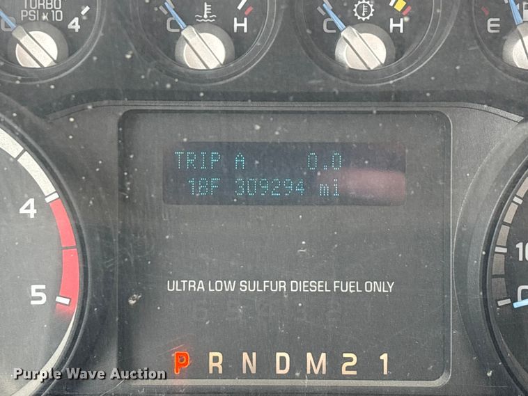 image for item FG0042 2011 Ford F550 Super Duty XL bucket truck