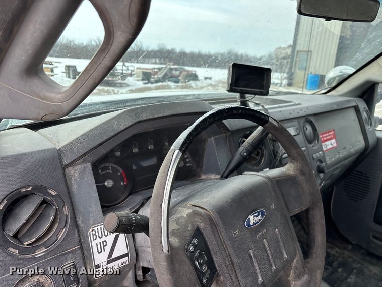 image for item FG0042 2011 Ford F550 Super Duty XL bucket truck